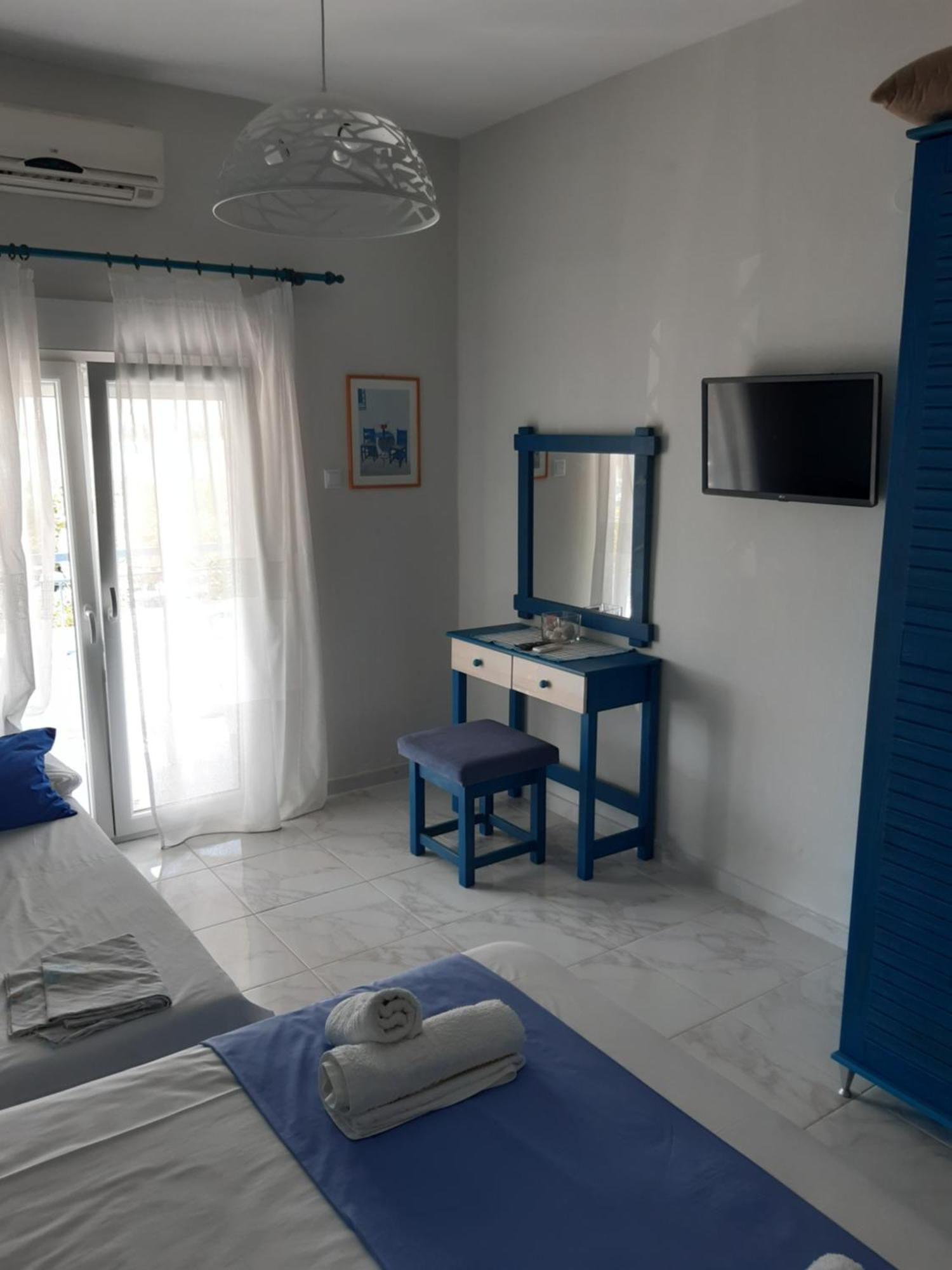 Victoria'S Blue Studios Siviri Dış mekan fotoğraf